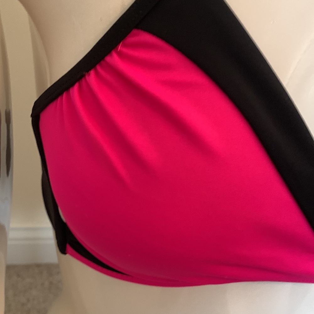 EUC PINK Victoria’s Secret Criss Cross Bikini Top • Size XS - Picture 4 of 11